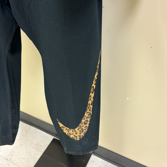 Plus size Nike pants set - Picture 8 of 11